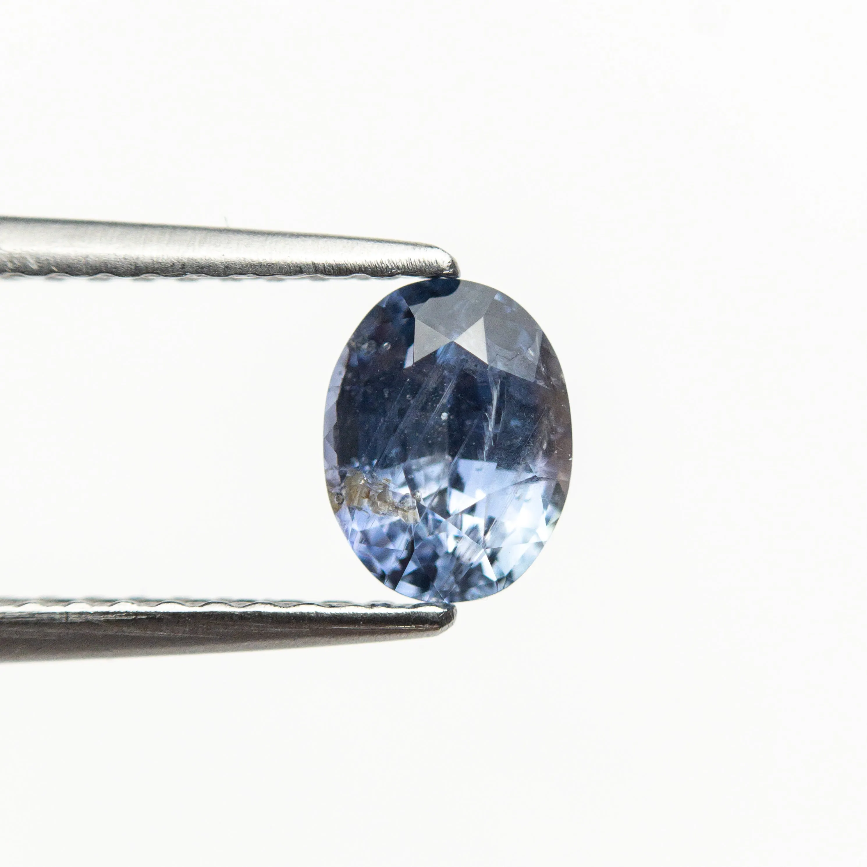 0.77 6.11x4.71x3.40mm Oval Brilliant Sapphire 22320-01