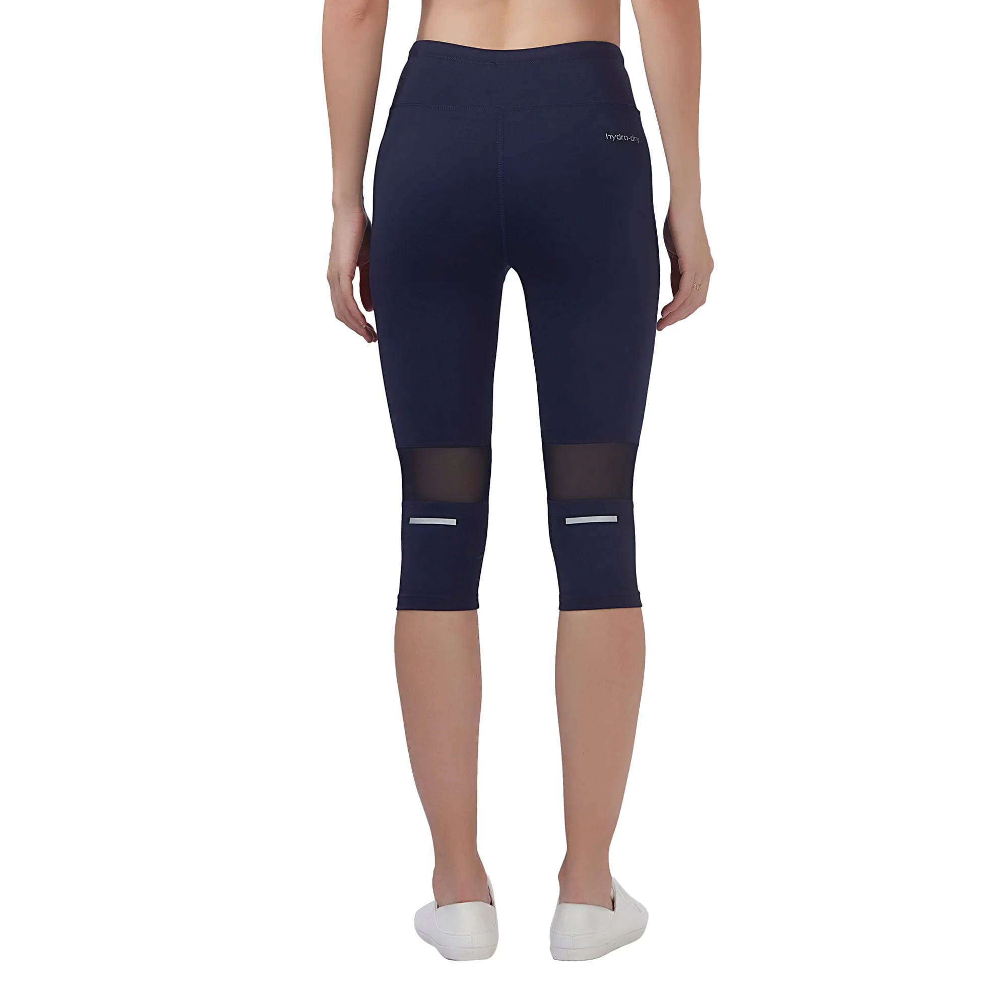 Align Women 3/4TH LEGGING (High Rise Waistband with hydro-dry Tech)