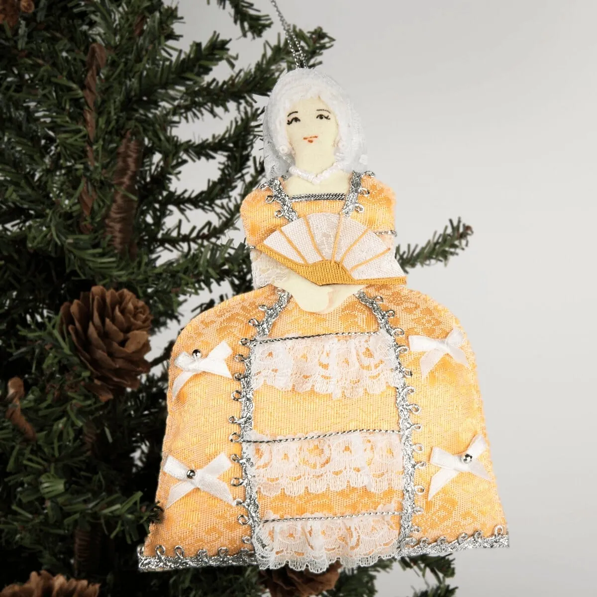 Lady Washington Ornament