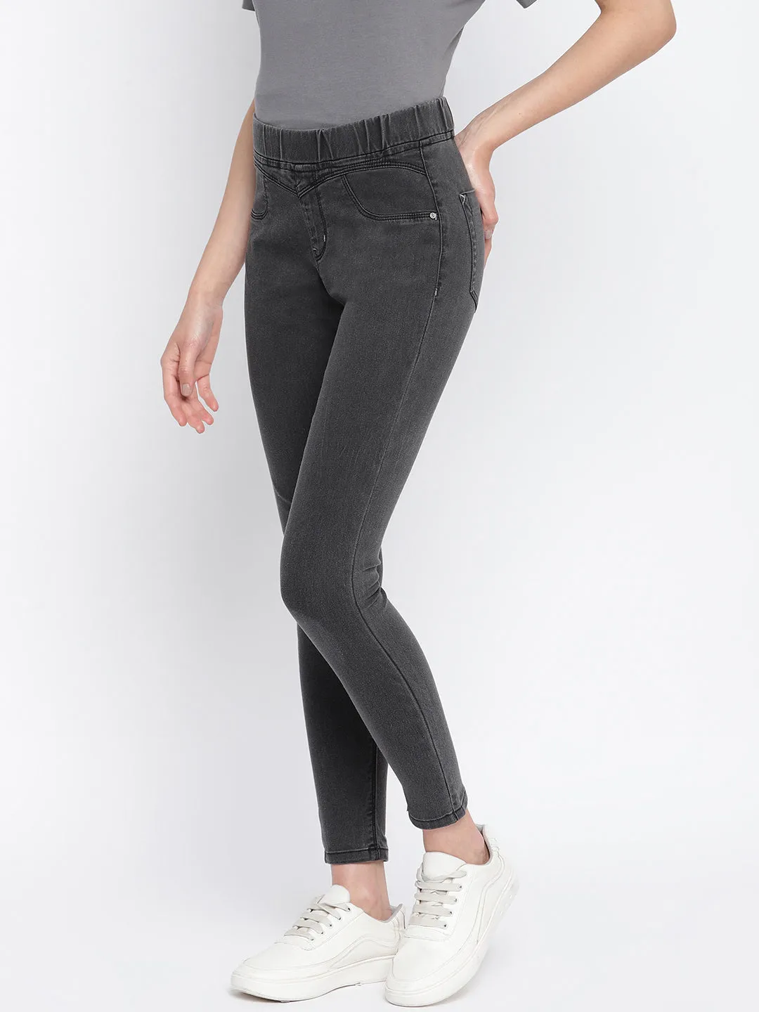 Women Black Skinny Fit Jegging